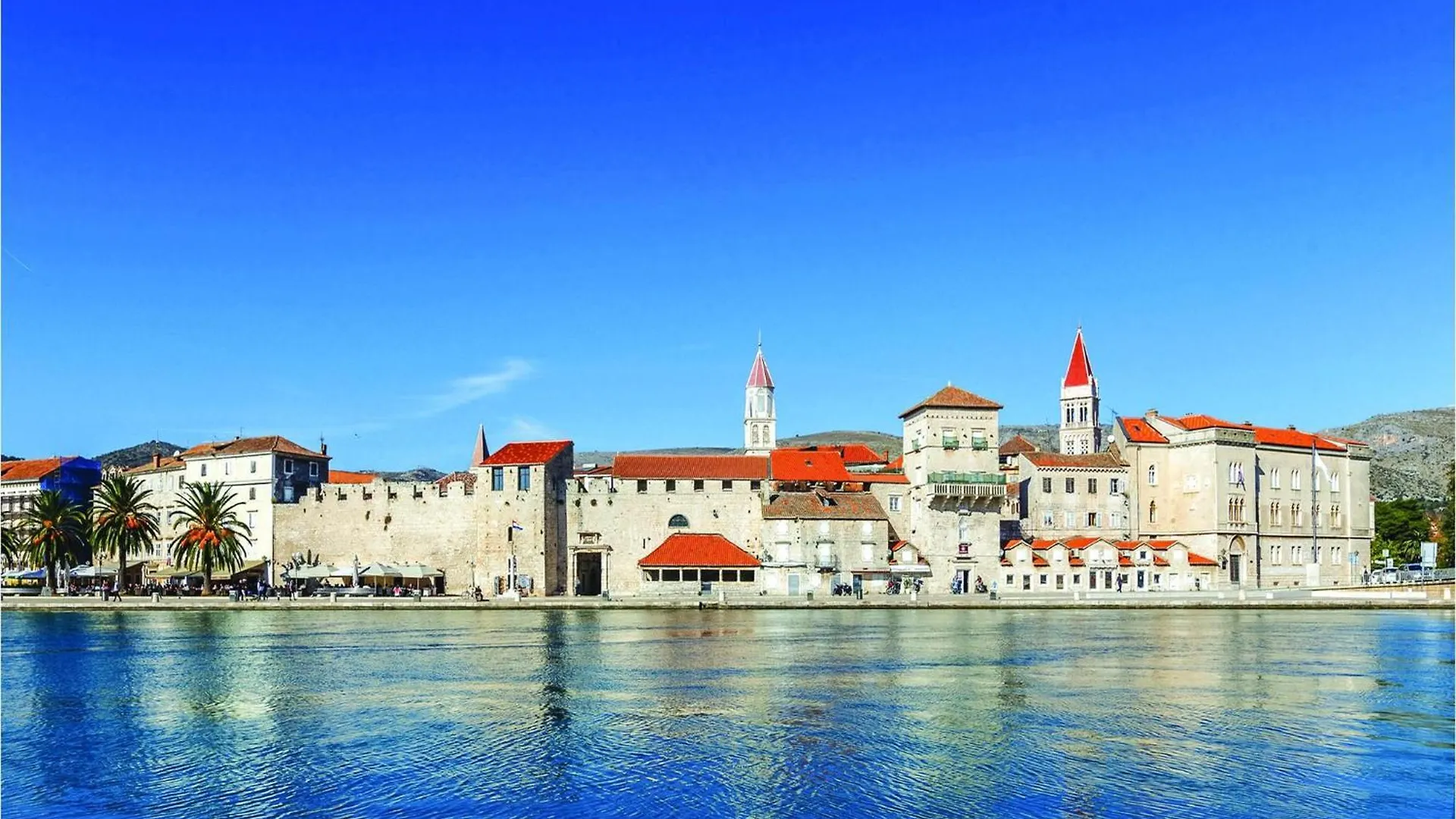 Stunning Apartment In Trogir With Kitchen