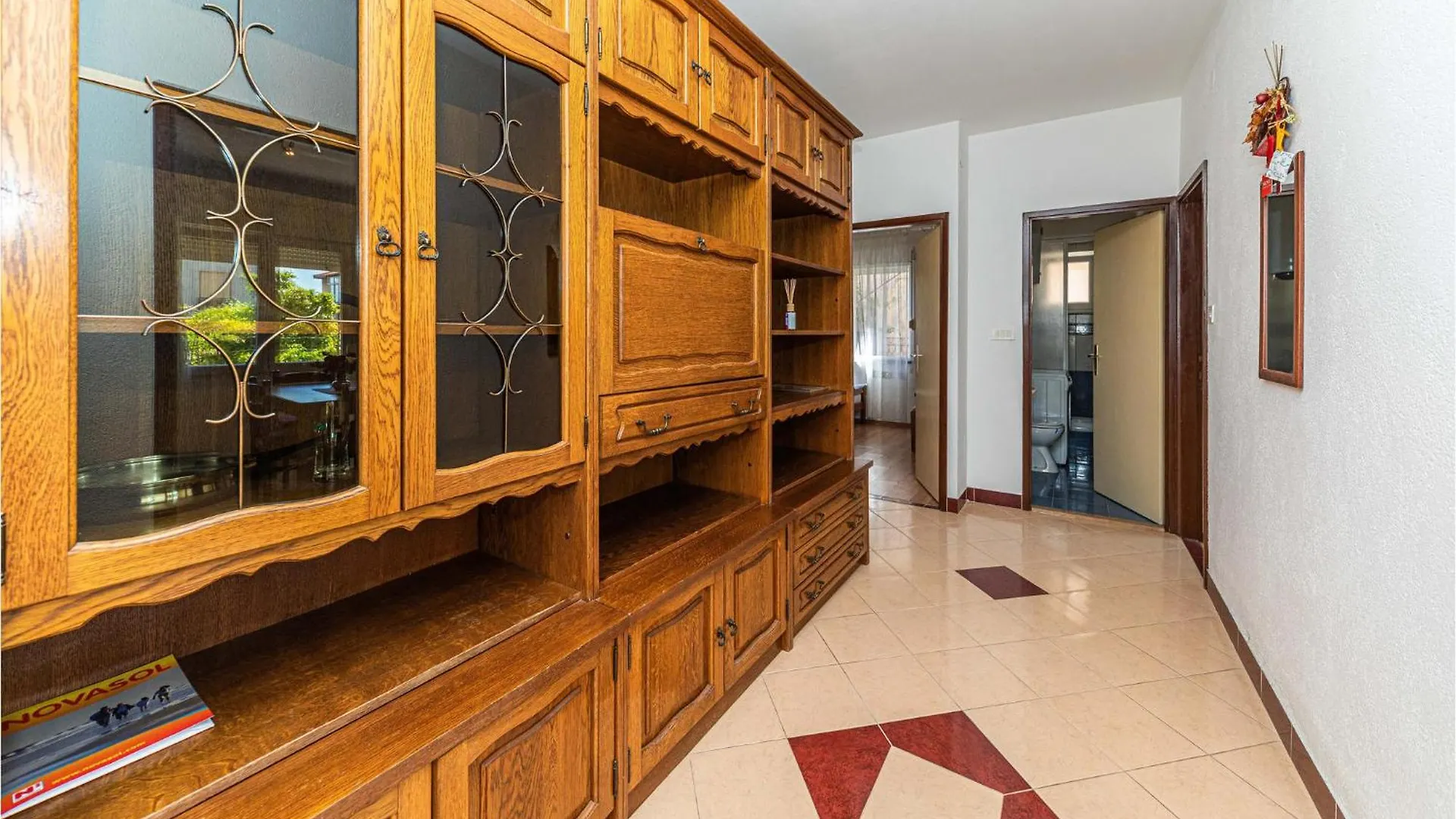 Stunning Apartment In Trogir With Kitchen 0*,