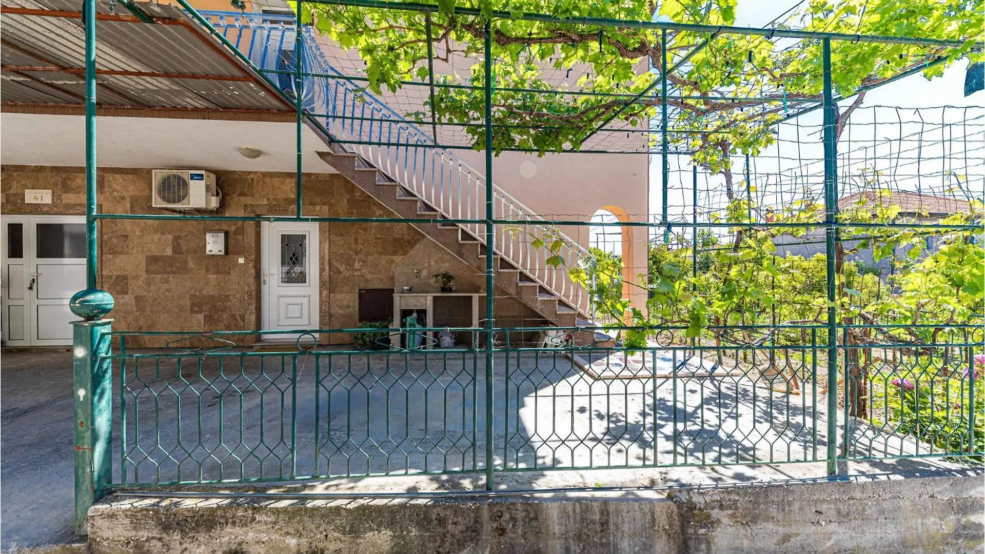 Stunning Apartment In Trogir With Kitchen